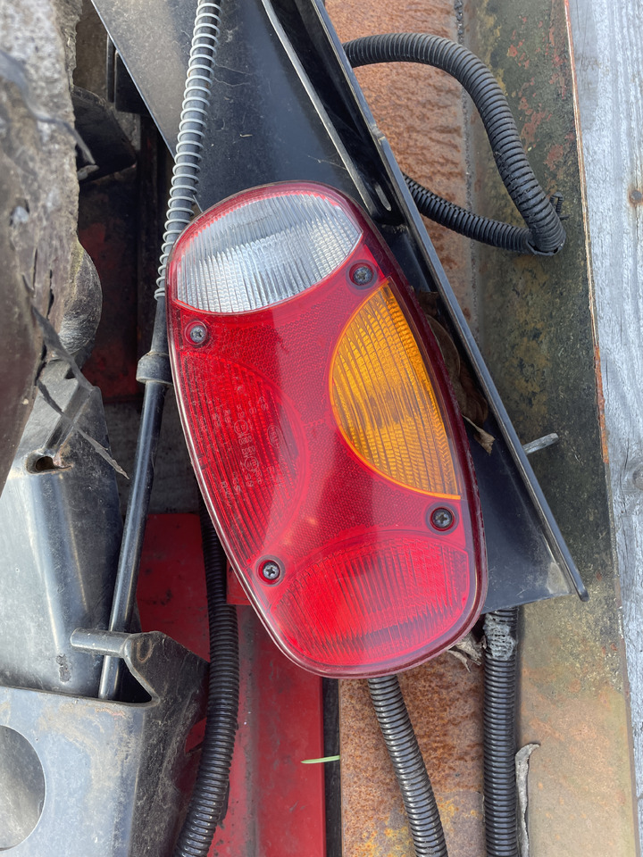 Manitou 735 - lampy tylne - Tail light for Material handling equipment: picture 2 Manitou 735 - lampy tylne - Tail light for Material handling equipment: picture 2