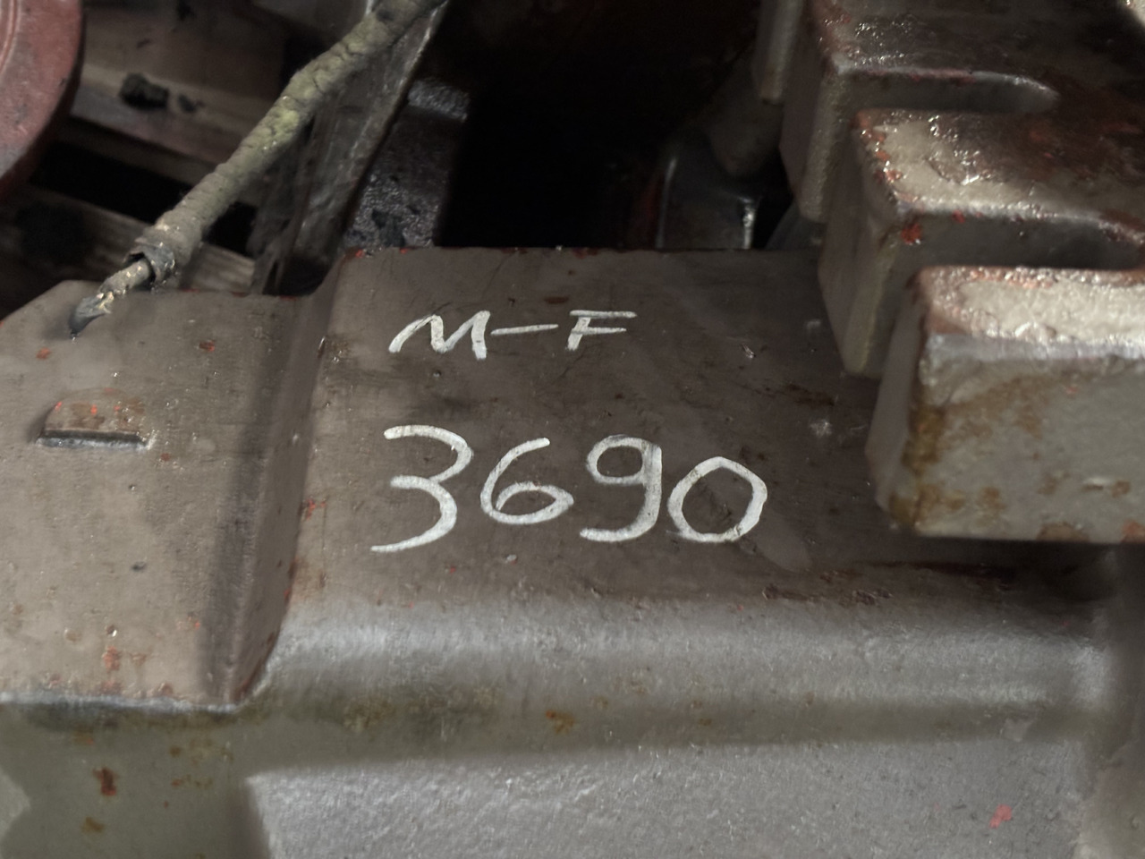 Massey Ferguson 3690 Obudowa Hamulca Tylnego Prawa 3616544M2 - Brake accessory for Agricultural machinery: picture 3 Massey Ferguson 3690 Obudowa Hamulca Tylnego Prawa 3616544M2 - Brake accessory for Agricultural machinery: picture 3