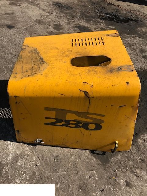 Matbro TS - Pokrywa Silnika - Hood for Telescopic handler: picture 2 Matbro TS - Pokrywa Silnika - Hood for Telescopic handler: picture 2