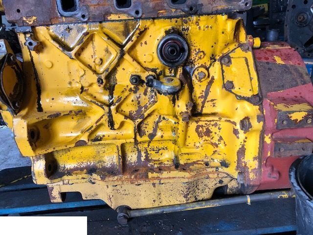 Sanderson Ford BSD 444 k - Blok Cylindrów Wał Korbowy - Cylinder block for Agricultural machinery: picture 2 Sanderson Ford BSD 444 k - Blok Cylindrów Wał Korbowy - Cylinder block for Agricultural machinery: picture 2