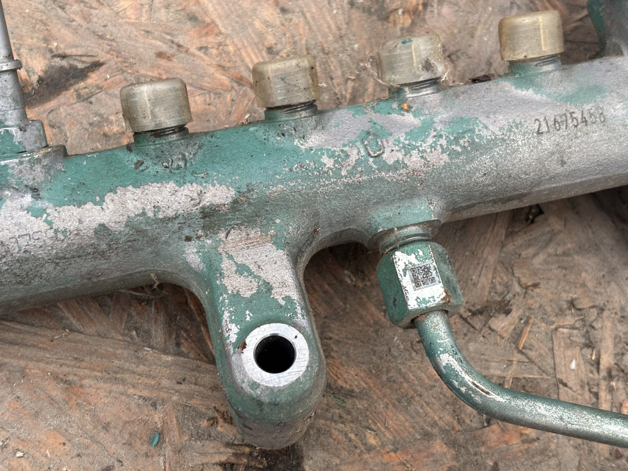 VOLVO Listwa Paliwowa Przewód 21675458 - Fuel system for Truck: picture 3 VOLVO Listwa Paliwowa Przewód 21675458 - Fuel system for Truck: picture 3