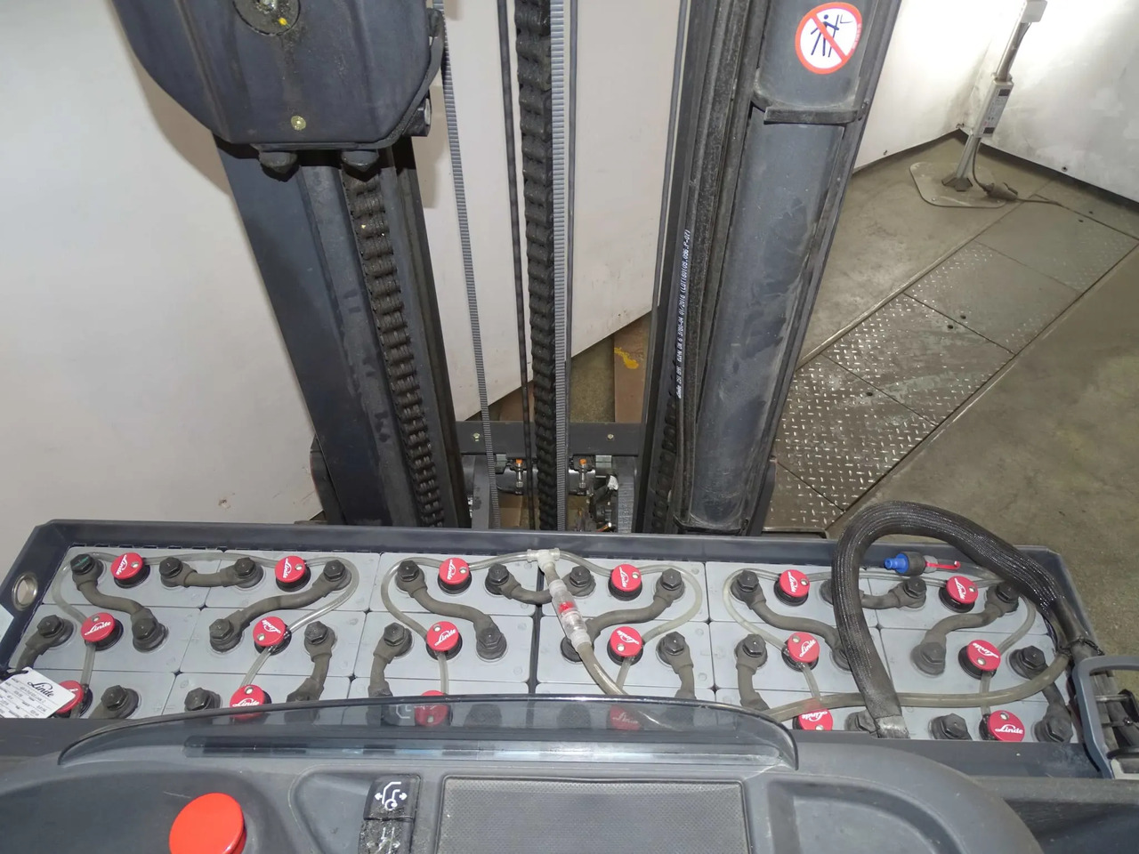 Linde R14HD-01 - Reach truck: picture 5 Linde R14HD-01 - Reach truck: picture 5