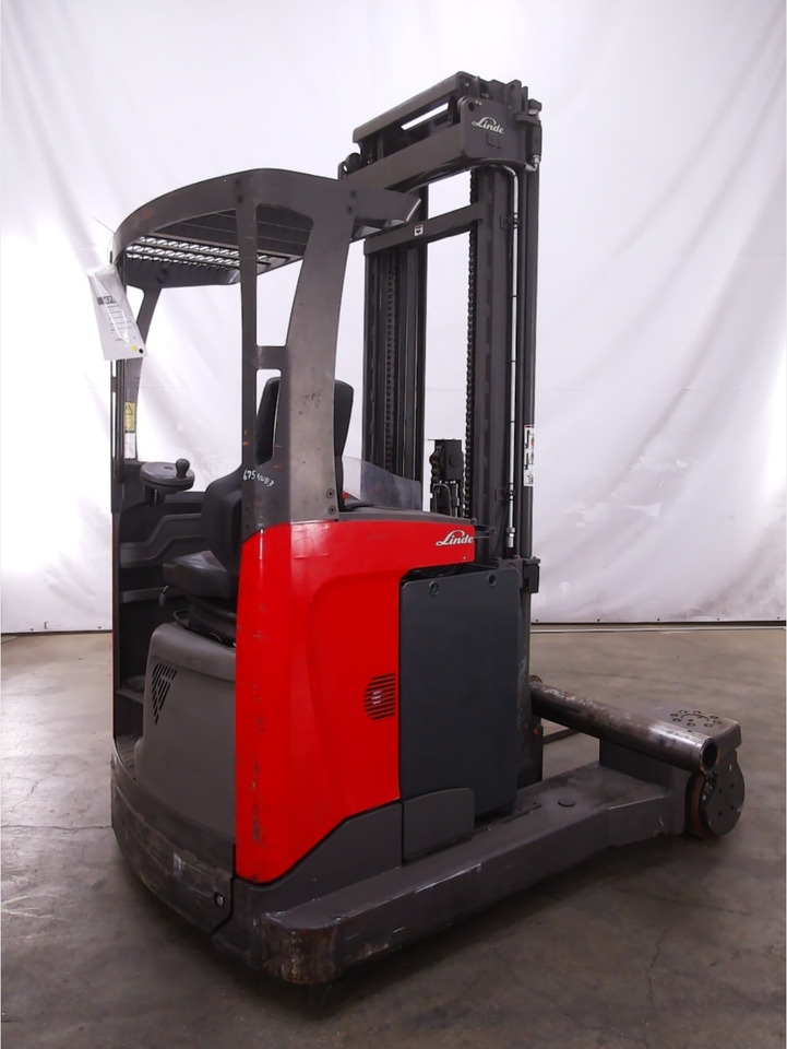 Linde R25F - Reach truck: picture 3 Linde R25F - Reach truck: picture 3