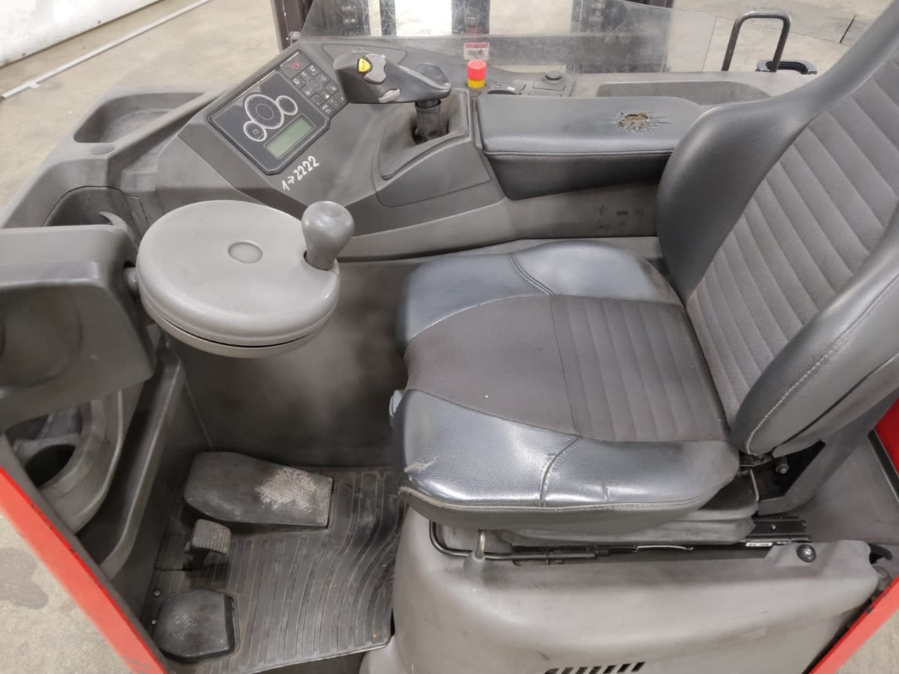 Linde R25F - Reach truck: picture 4 Linde R25F - Reach truck: picture 4