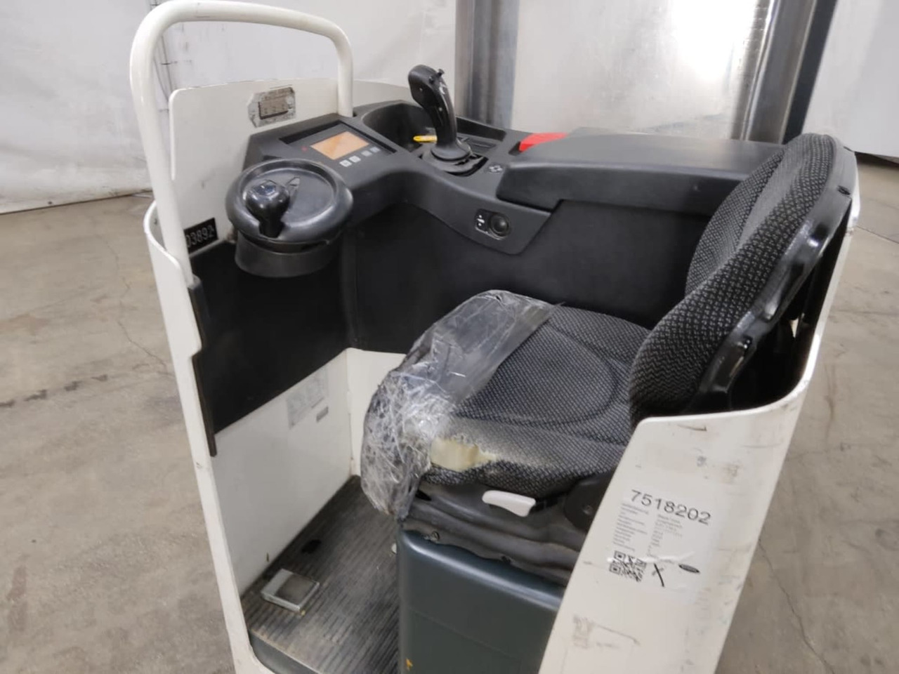 Package 11: JUNGHEINRICH ERE225 / ESC216 / ETV214 / ETV325 - Reach truck: picture 5 Package 11: JUNGHEINRICH ERE225 / ESC216 / ETV214 / ETV325 - Reach truck: picture 5