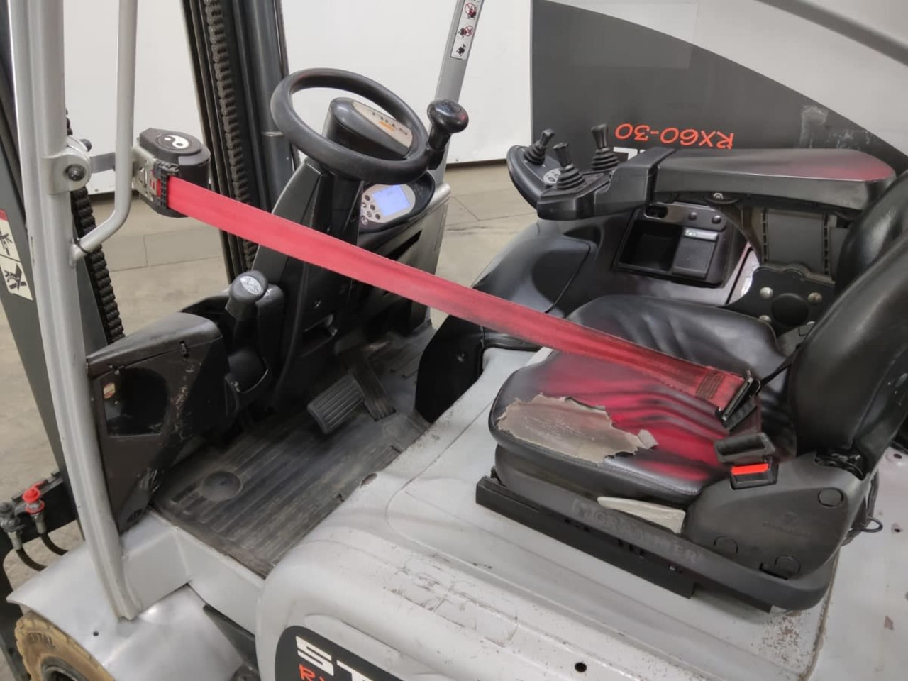 STILL RX60-30 - Electric forklift: picture 4 STILL RX60-30 - Electric forklift: picture 4
