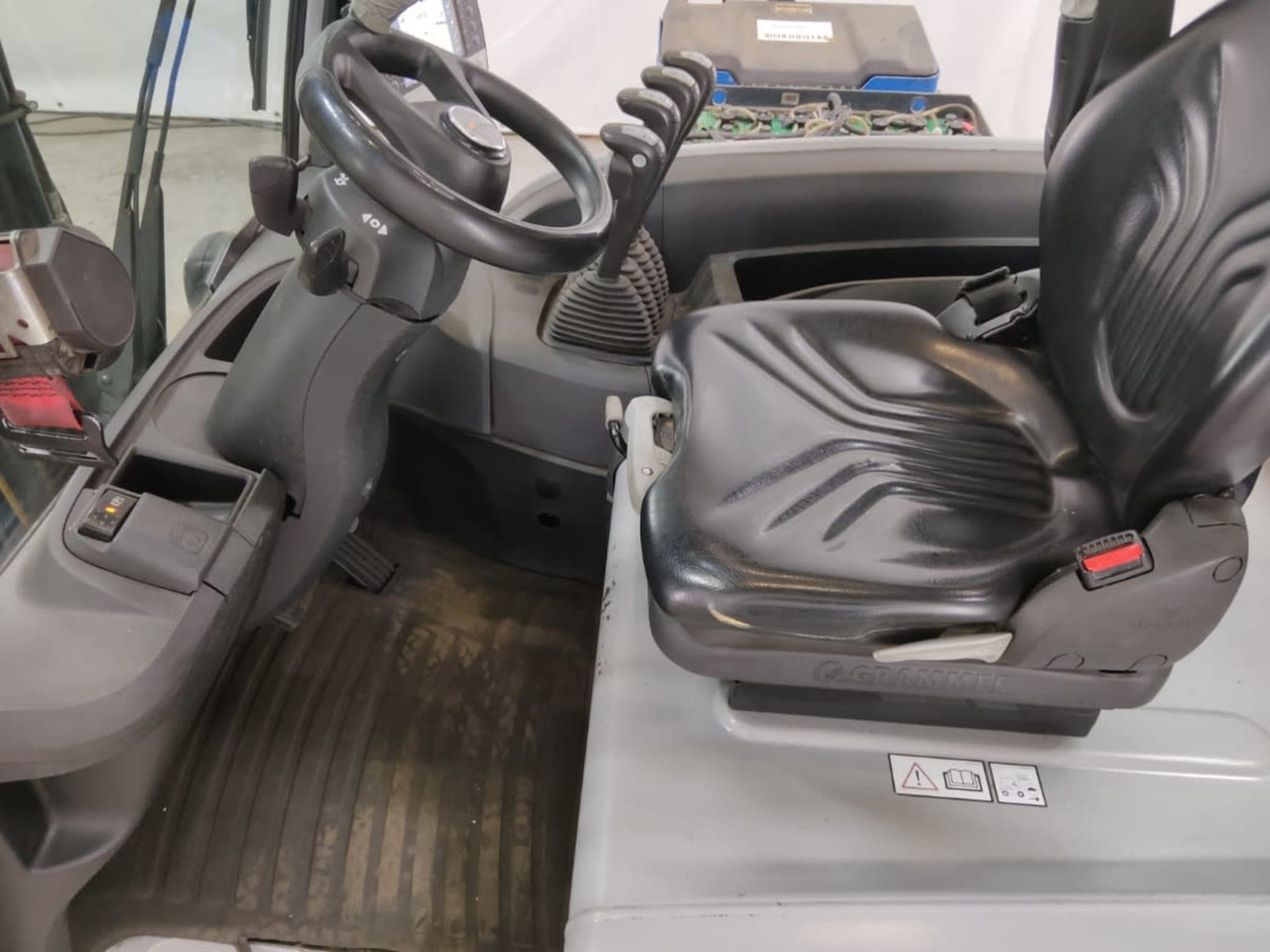 STILL RX60-30 - Electric forklift: picture 4 STILL RX60-30 - Electric forklift: picture 4