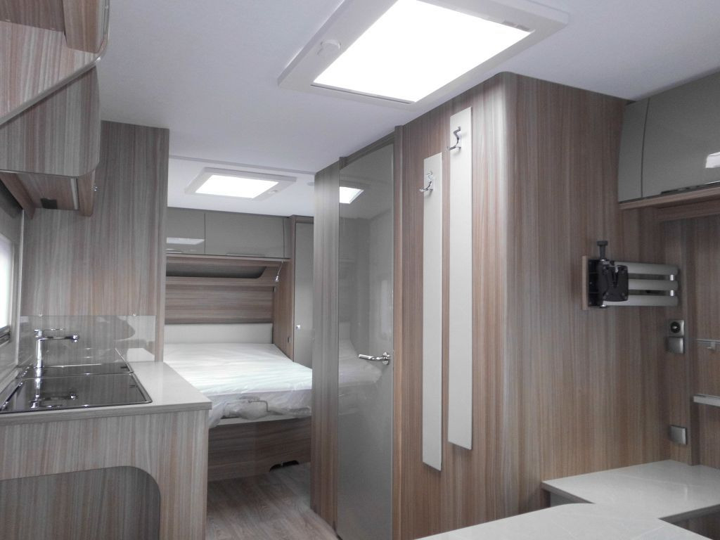 New Caravan Fendt Tendenza 560 SFDW 2000kg. Batterie 75Ah Vivara Fendt Tendenza 560 SFDW mit Extras %Lagerabverkauf%: picture 8 New Caravan Fendt Tendenza 560 SFDW 2000kg. Batterie 75Ah Vivara Fendt Tendenza 560 SFDW mit Extras %Lagerabverkauf%: picture 8