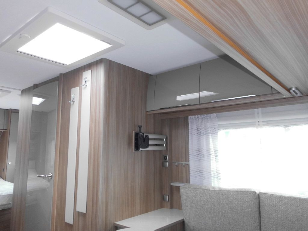 New Caravan Fendt Tendenza 560 SFDW 2000kg. Batterie 75Ah Vivara Fendt Tendenza 560 SFDW mit Extras %Lagerabverkauf%: picture 7 New Caravan Fendt Tendenza 560 SFDW 2000kg. Batterie 75Ah Vivara Fendt Tendenza 560 SFDW mit Extras %Lagerabverkauf%: picture 7