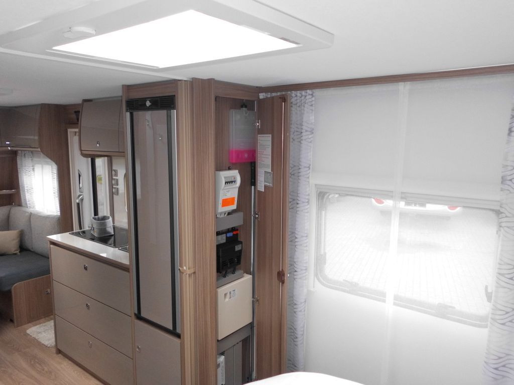 New Caravan Fendt Tendenza 560 SFDW 2000kg. Batterie 75Ah Vivara Fendt Tendenza 560 SFDW mit Extras %Lagerabverkauf%: picture 14 New Caravan Fendt Tendenza 560 SFDW 2000kg. Batterie 75Ah Vivara Fendt Tendenza 560 SFDW mit Extras %Lagerabverkauf%: picture 14