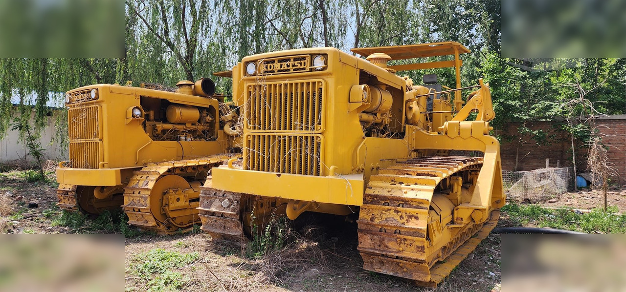 1990 KOMATSU D155C - Pipe layer: picture 1 1990 KOMATSU D155C - Pipe layer: picture 1