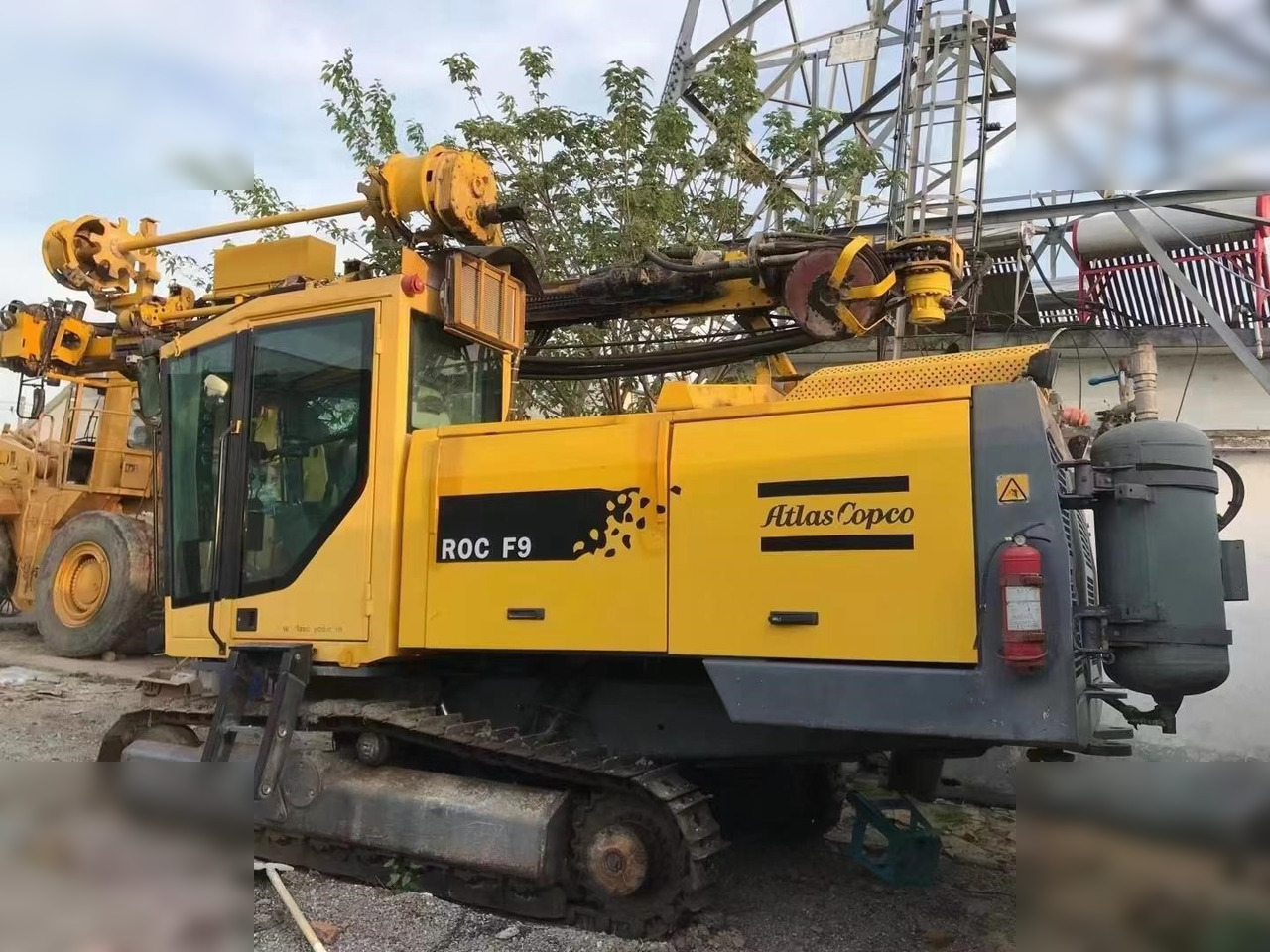 2002 ATLAS COPCO ROC F9CR - Drilling rig: picture 1 2002 ATLAS COPCO ROC F9CR - Drilling rig: picture 1