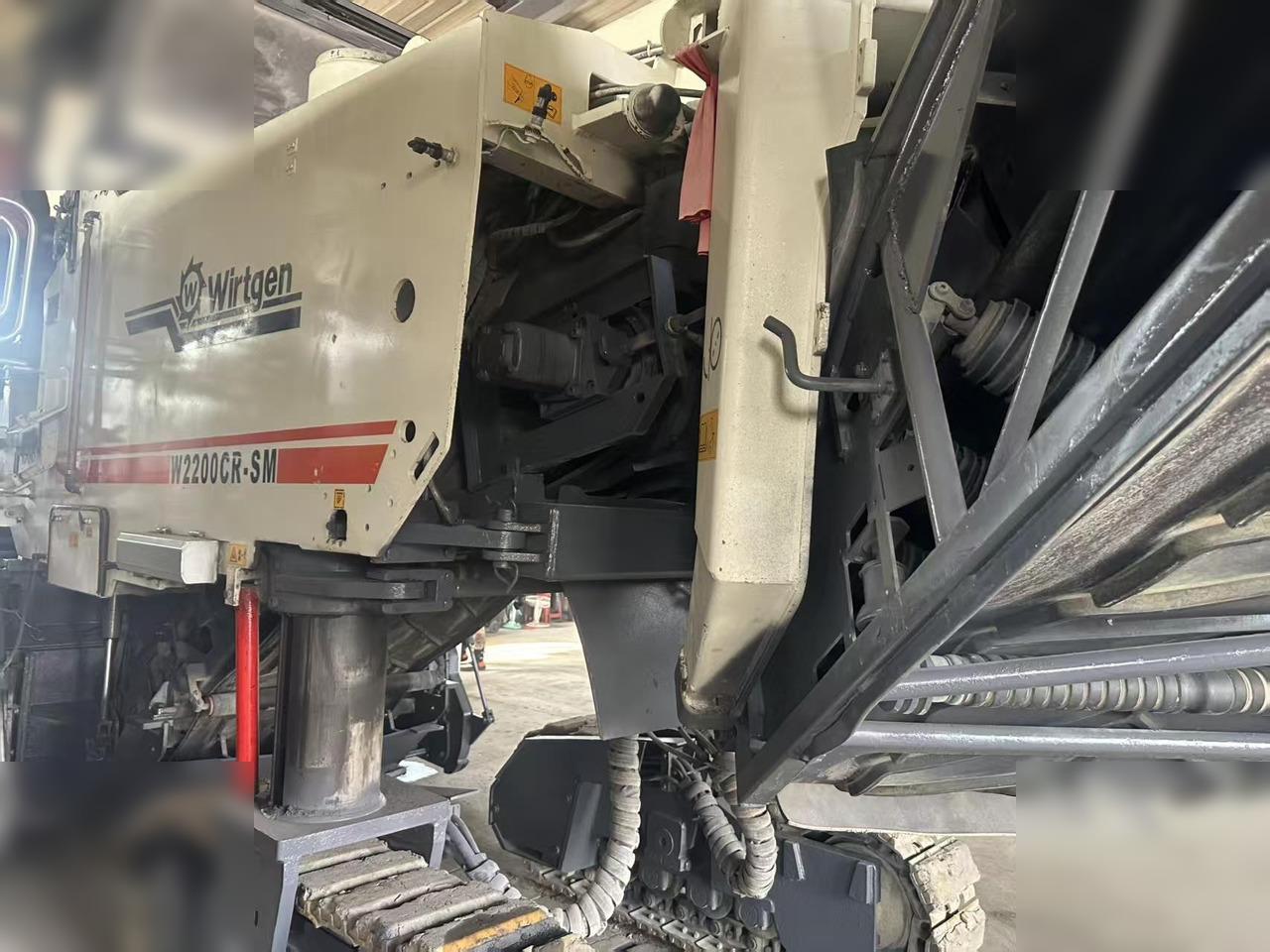 2004 WIRTGEN W2200 CR - Cold planer: picture 5 2004 WIRTGEN W2200 CR - Cold planer: picture 5