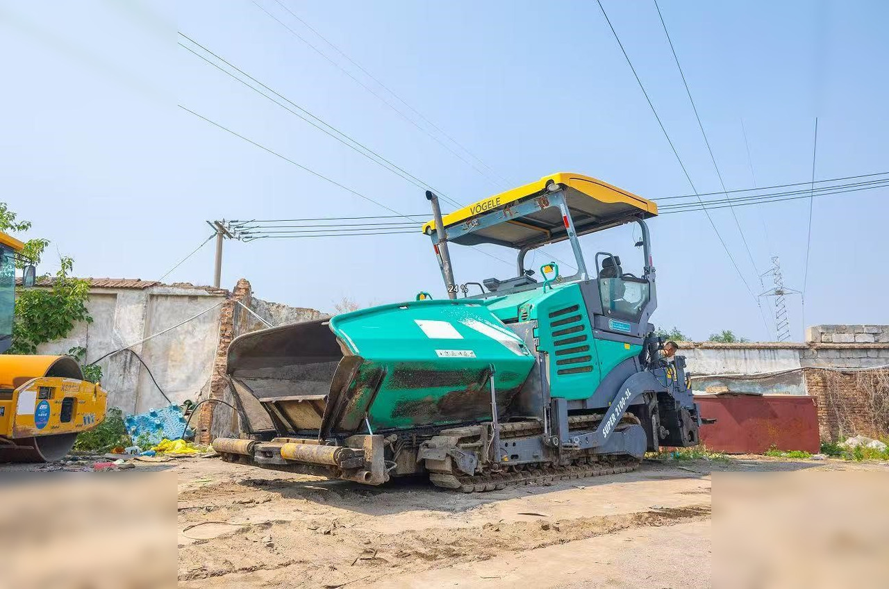 2015 VÖGELE SUPER 2100-3L - Asphalt paver: picture 2 2015 VÖGELE SUPER 2100-3L - Asphalt paver: picture 2