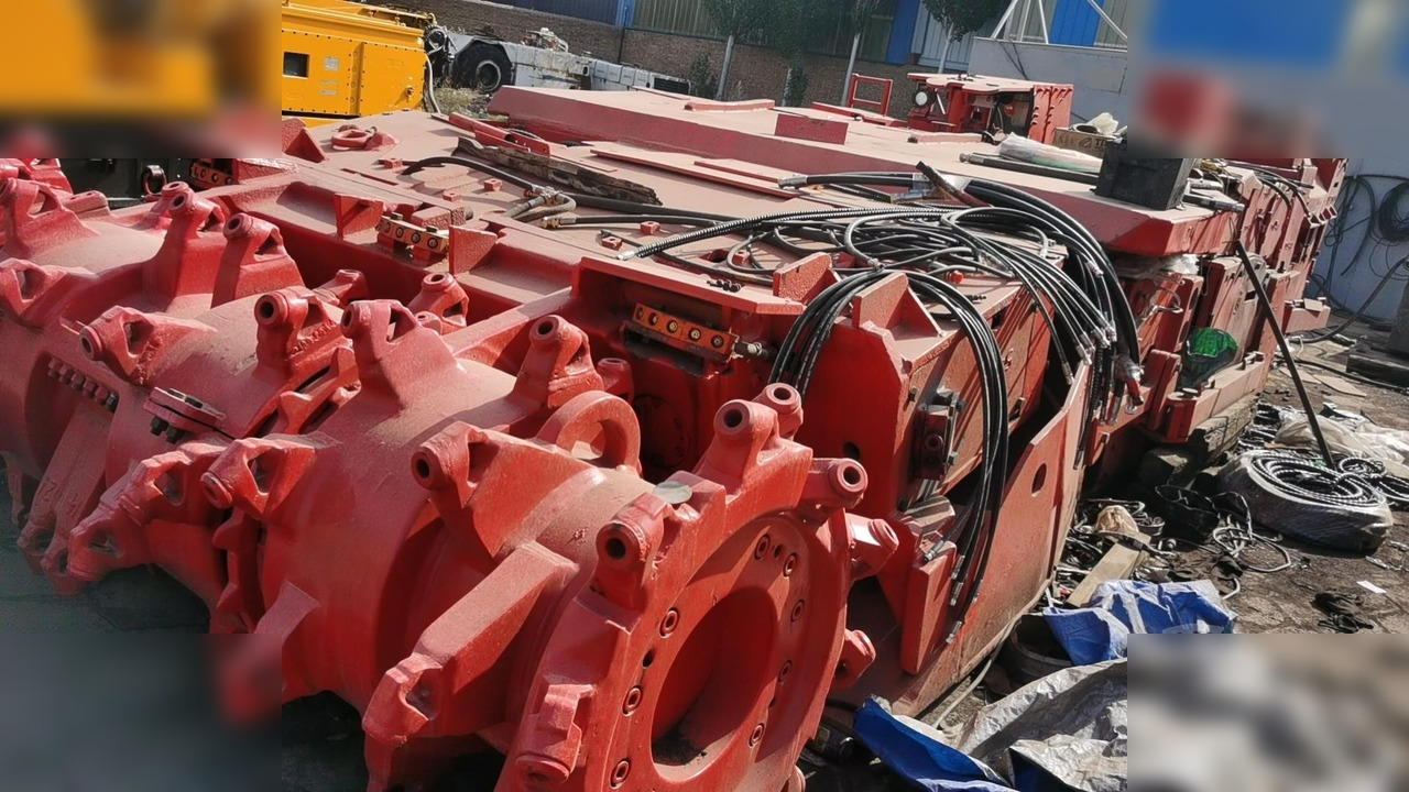 JOY 12CM15 - Mining machinery: picture 1 JOY 12CM15 - Mining machinery: picture 1