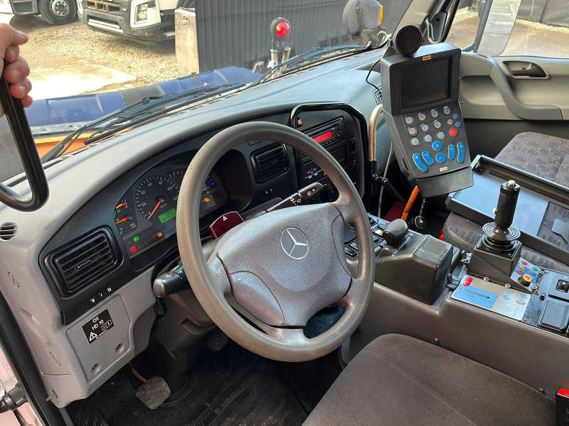 Leasing of Mercedes-Benz UNIMOG U 20 4x4 SOLD WITHOUT SNOW PLOW & SPREADER ! TIPPER BOX ONLY ! Mercedes-Benz UNIMOG U 20 4x4 SOLD WITHOUT SNOW PLOW & SPREADER ! TIPPER BOX ONLY !: picture 9