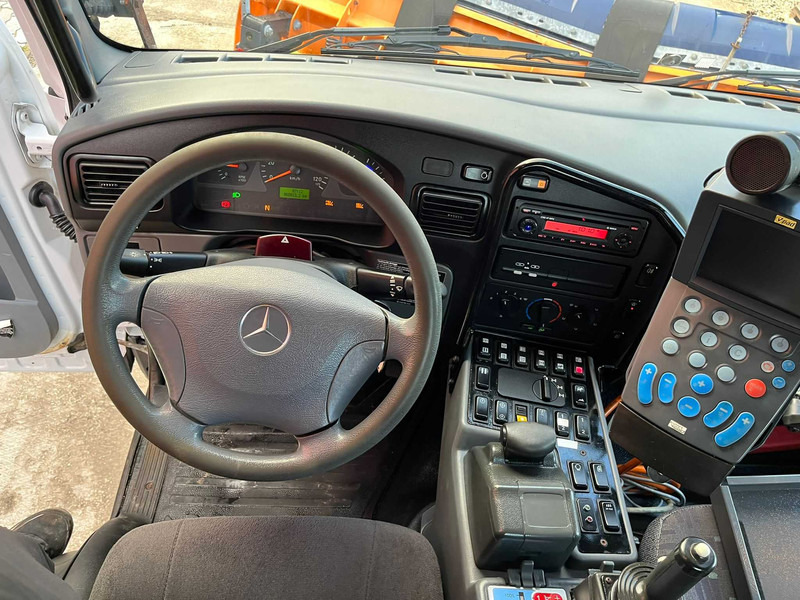 Leasing of Mercedes-Benz UNIMOG U 20 4x4 SOLD WITHOUT SNOW PLOW & SPREADER ! TIPPER BOX ONLY ! Mercedes-Benz UNIMOG U 20 4x4 SOLD WITHOUT SNOW PLOW & SPREADER ! TIPPER BOX ONLY !: picture 10
