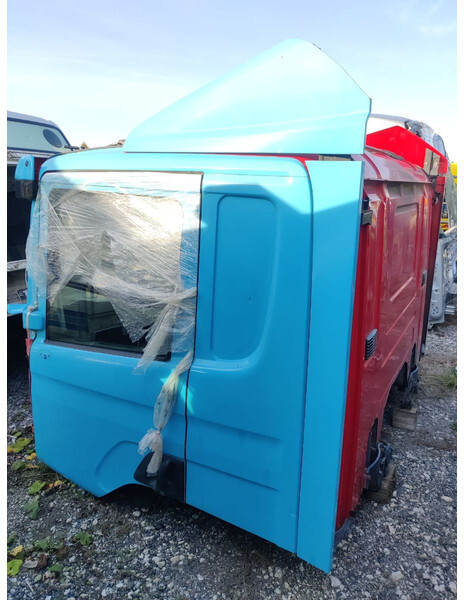 Scania P 400 DB6x2*4MNB CP16 Cab - Cab and interior for Truck: picture 4 Scania P 400 DB6x2*4MNB CP16 Cab - Cab and interior for Truck: picture 4