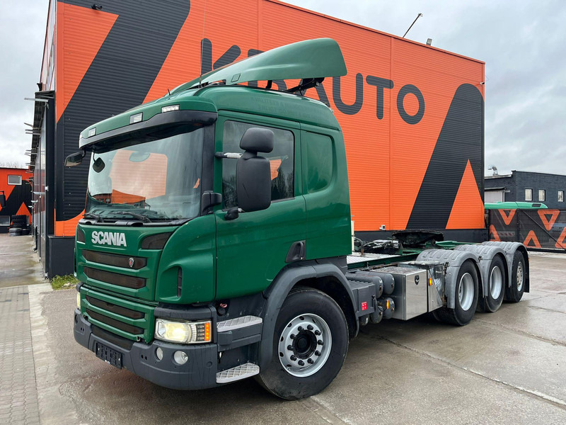 Scania P 450 8x4*4 FOR SALE AS CHASSIS / HYDRAULICS - Cab chassis truck: picture 2 Scania P 450 8x4*4 FOR SALE AS CHASSIS / HYDRAULICS - Cab chassis truck: picture 2