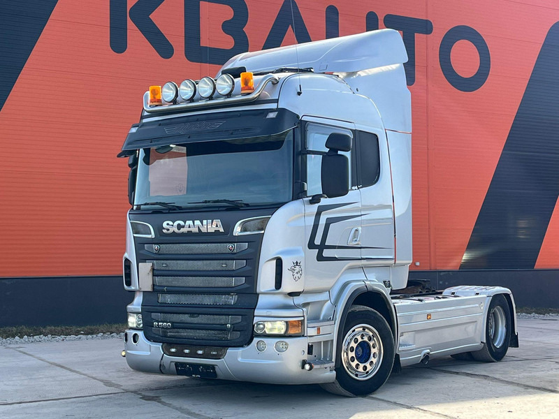Scania R 560 4x2 CUSTOM INTERIOR - Tractor unit: picture 1 Scania R 560 4x2 CUSTOM INTERIOR - Tractor unit: picture 1