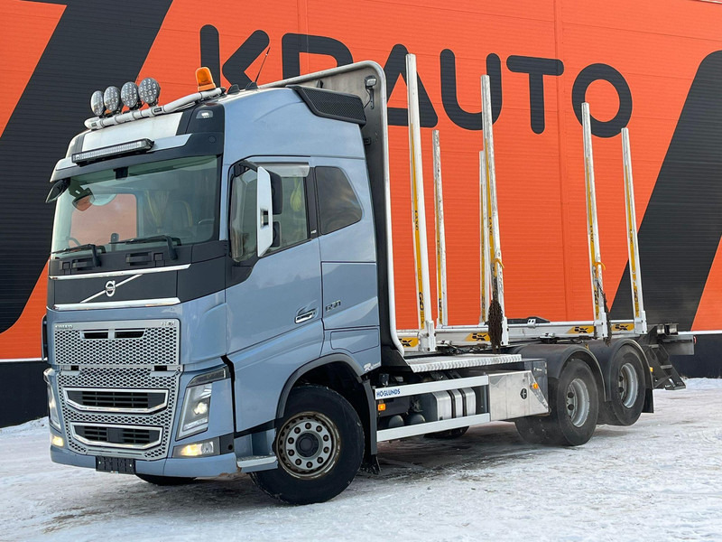 Volvo FH 16 650 6x4 TANDEM AXLE LIFT - Log truck, Crane truck: picture 1 Volvo FH 16 650 6x4 TANDEM AXLE LIFT - Log truck, Crane truck: picture 1