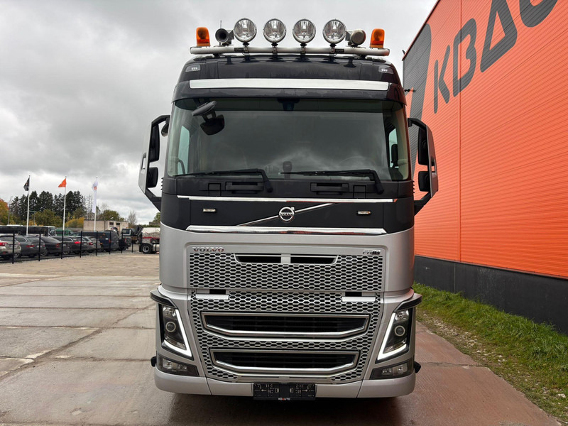 Volvo FH 16 650 8x4*4 PALFINGER PK 33002 EH / PLATFORM L=6779 mm - Dropside/ Flatbed truck, Crane truck: picture 3 Volvo FH 16 650 8x4*4 PALFINGER PK 33002 EH / PLATFORM L=6779 mm - Dropside/ Flatbed truck, Crane truck: picture 3