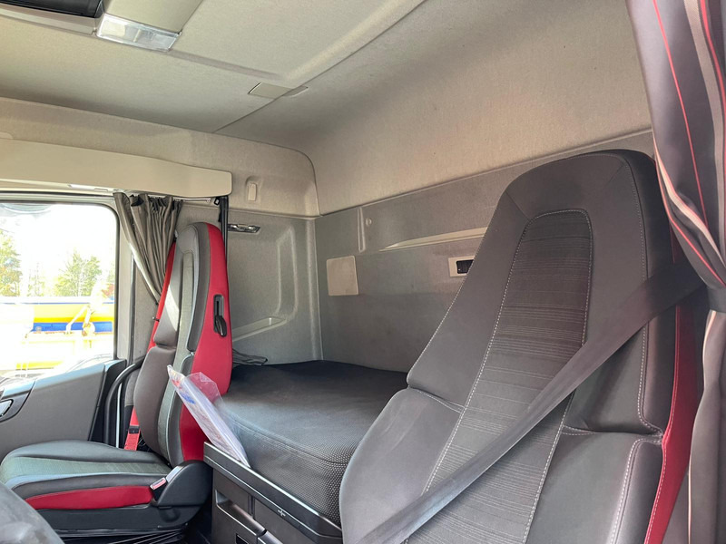Refrigerator truck Volvo FH 460 6x2*4 T-1000R / Box L=7437 mm: picture 19