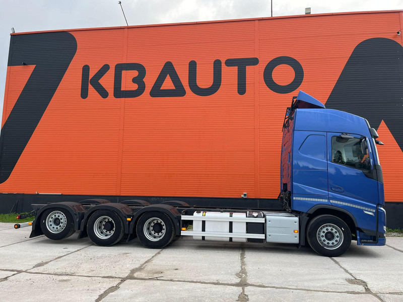Volvo FH 500 8x4*4 GLOBE XL / RETARDER / CHASSIS L=7589 mm - Cab chassis truck: picture 4 Volvo FH 500 8x4*4 GLOBE XL / RETARDER / CHASSIS L=7589 mm - Cab chassis truck: picture 4