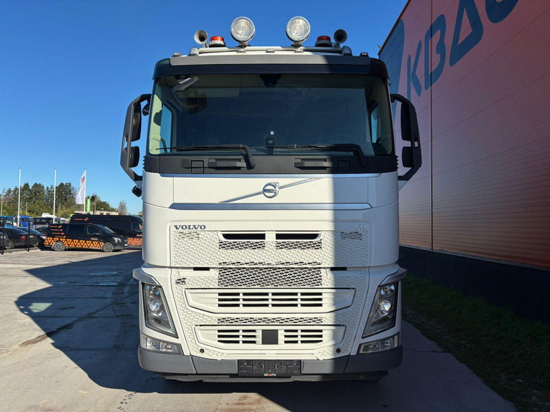 Volvo FH 500 8x4 INTERMIX 10 m3 + CHUTE / TANDEM AXLE LIFT - Concrete mixer truck: picture 2 Volvo FH 500 8x4 INTERMIX 10 m3 + CHUTE / TANDEM AXLE LIFT - Concrete mixer truck: picture 2