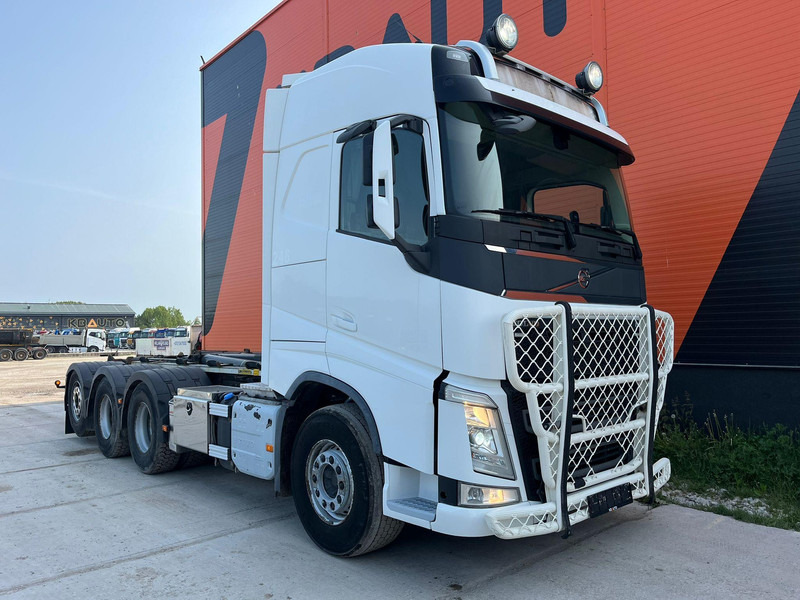Volvo FH 540 8x4*4 AJK 20 ton / L=5700 mm - Hook lift truck: picture 4 Volvo FH 540 8x4*4 AJK 20 ton / L=5700 mm - Hook lift truck: picture 4