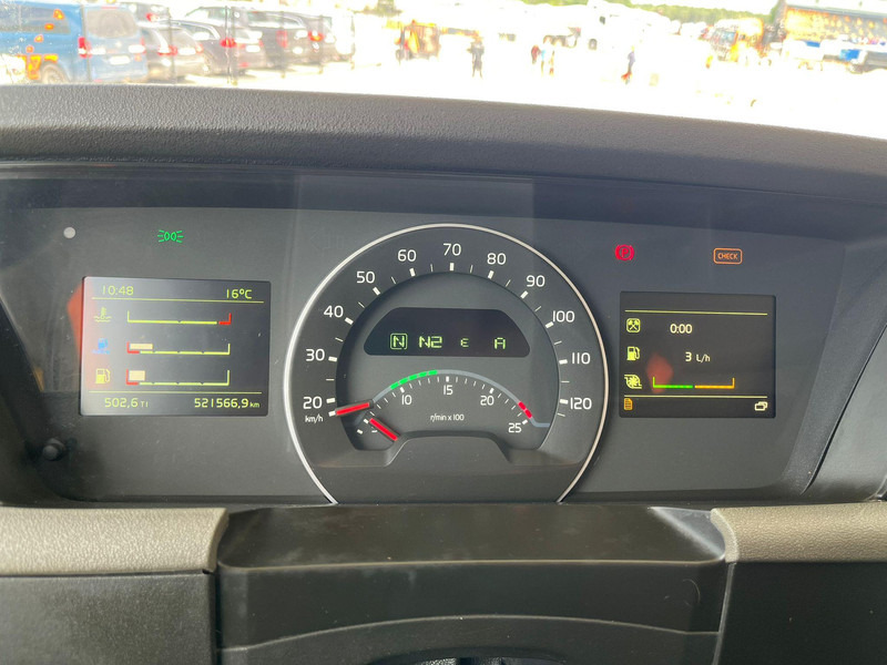 Dropside/ Flatbed truck, Crane truck Volvo FH 540 8x4*4 FASSI F710RA2.26 + JIB / PLATFORM L=6314 mm: picture 17 Dropside/ Flatbed truck, Crane truck Volvo FH 540 8x4*4 FASSI F710RA2.26 + JIB / PLATFORM L=6314 mm: picture 17