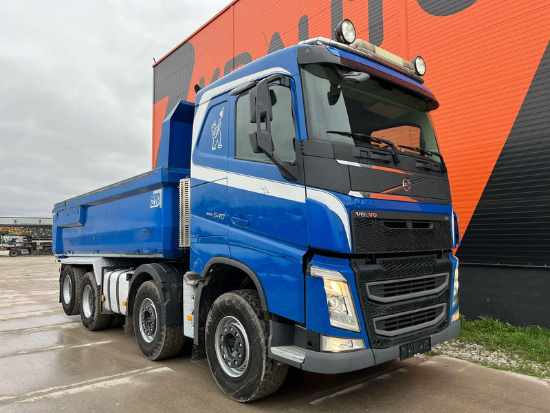 Volvo FH 540 8x4 TANDEM AXLE LIFT / BIG AXLES / BOX L=5652 mm - Tipper: picture 4 Volvo FH 540 8x4 TANDEM AXLE LIFT / BIG AXLES / BOX L=5652 mm - Tipper: picture 4
