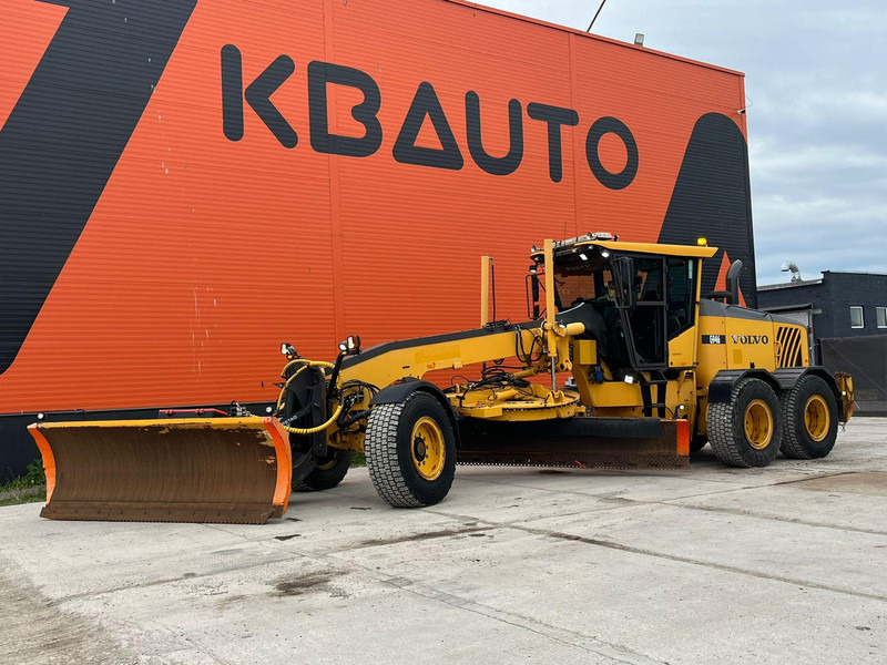 Volvo G946 LEICA 3D / AC / CENTRAL LUBRICATION / FULL REBUILD GEARBOX WITH WARRANTY / NEW CLUTCH - Grader: picture 1 Volvo G946 LEICA 3D / AC / CENTRAL LUBRICATION / FULL REBUILD GEARBOX WITH WARRANTY / NEW CLUTCH - Grader: picture 1