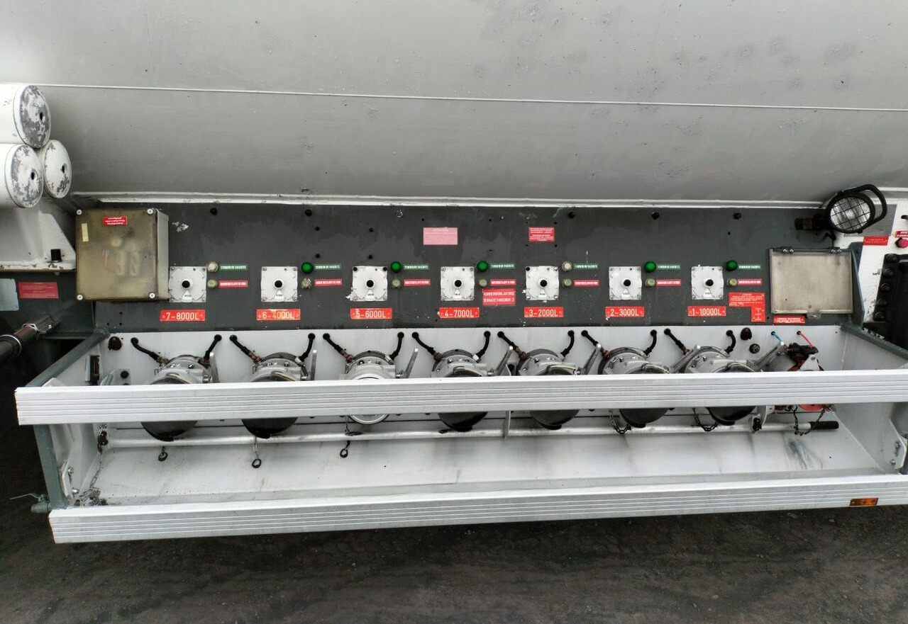 Tank semi-trailer for transportation of fuel Magyar: picture 9