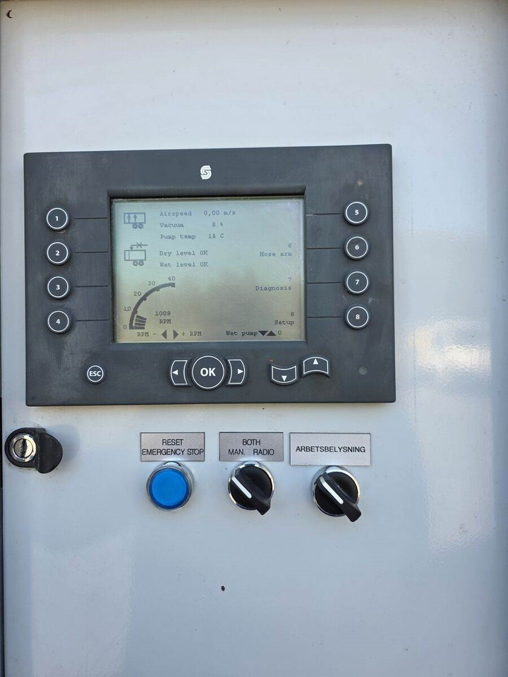 Municipal/ Special vehicle Scania Larsen FlexVac 311 Vacuum suction loader: picture 13 Municipal/ Special vehicle Scania Larsen FlexVac 311 Vacuum suction loader: picture 13