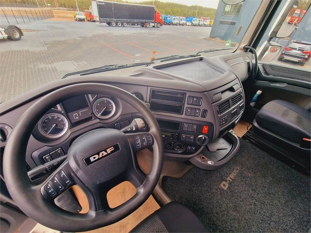 DAF XF 106 460 - Tractor unit: picture 2 DAF XF 106 460 - Tractor unit: picture 2