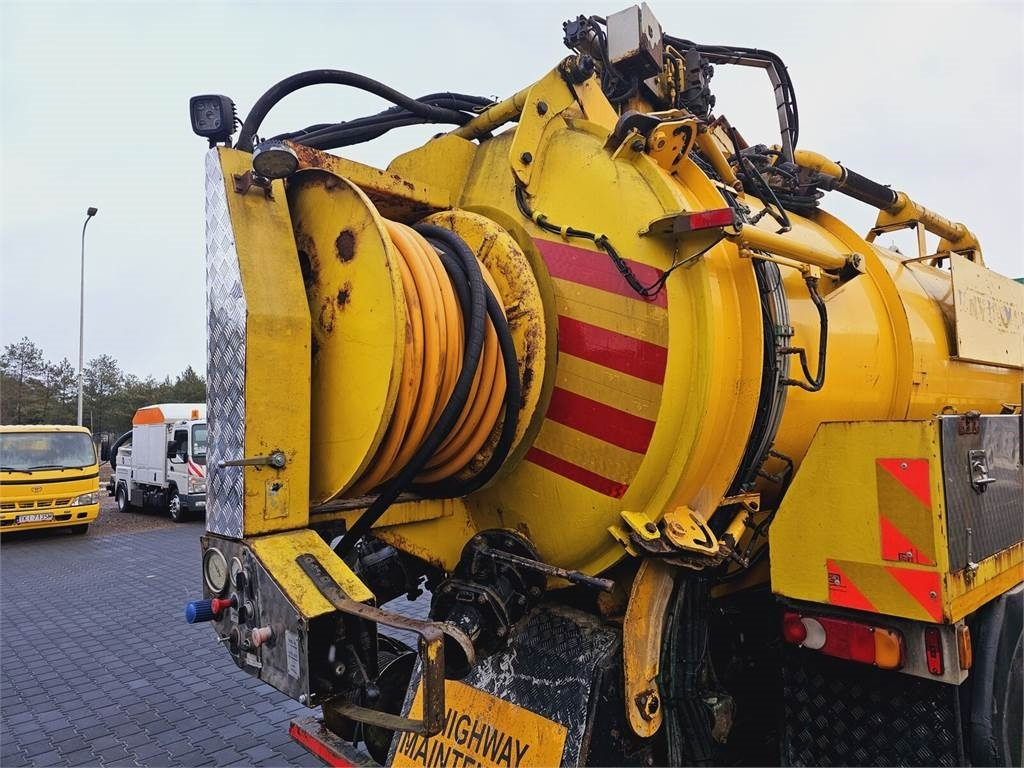 Vacuum truck Volvo FULLER TANKERS 2008 WUKO for collecting liquid was: picture 16