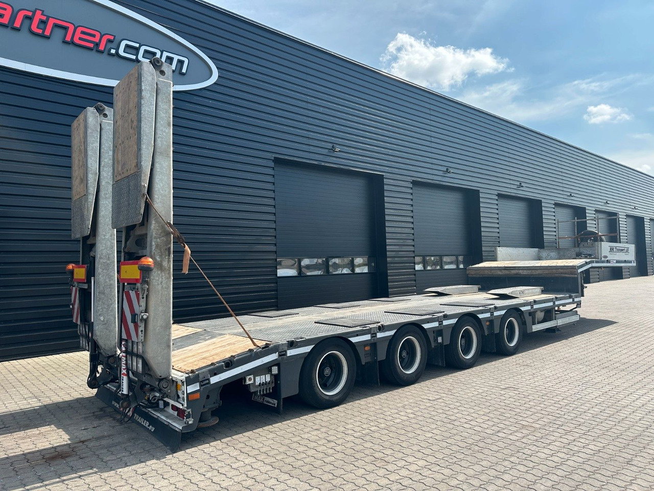 Faymonville Maxtrailer 4 achs tieflader / Zwangslenkung - Low loader semi-trailer: picture 2 Faymonville Maxtrailer 4 achs tieflader / Zwangslenkung - Low loader semi-trailer: picture 2