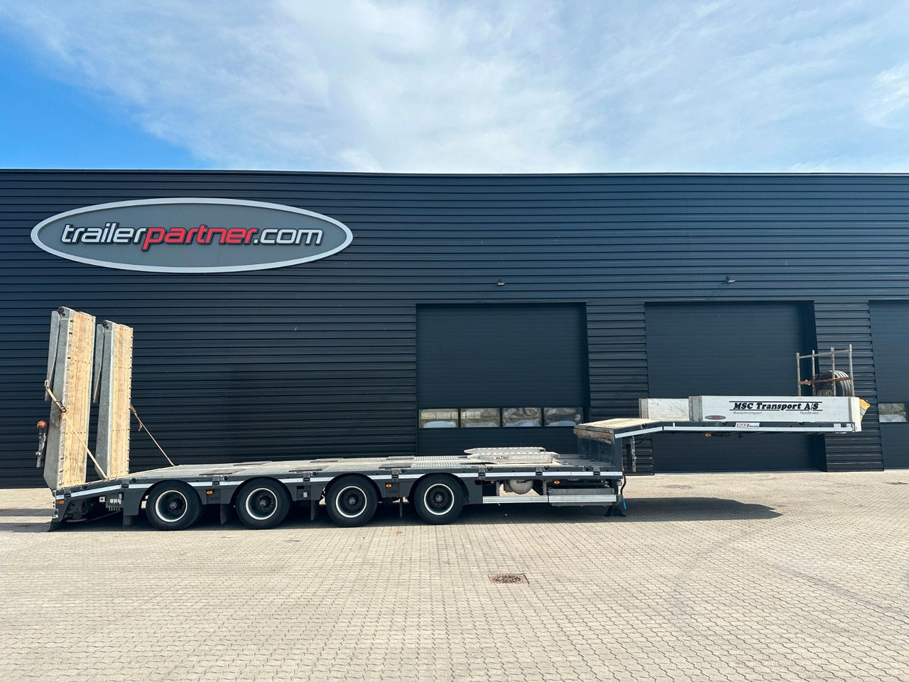 Faymonville Maxtrailer 4 achs tieflader / Zwangslenkung - Low loader semi-trailer: picture 1 Faymonville Maxtrailer 4 achs tieflader / Zwangslenkung - Low loader semi-trailer: picture 1