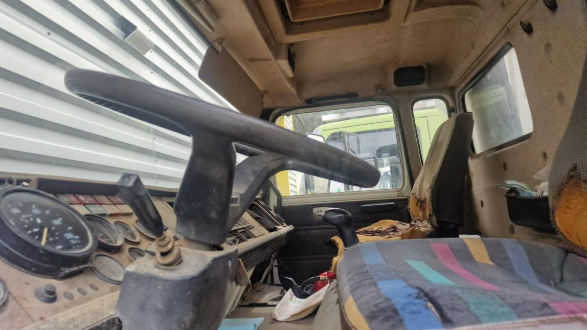 Renault Gamme G 260 - Box truck: picture 5 Renault Gamme G 260 - Box truck: picture 5