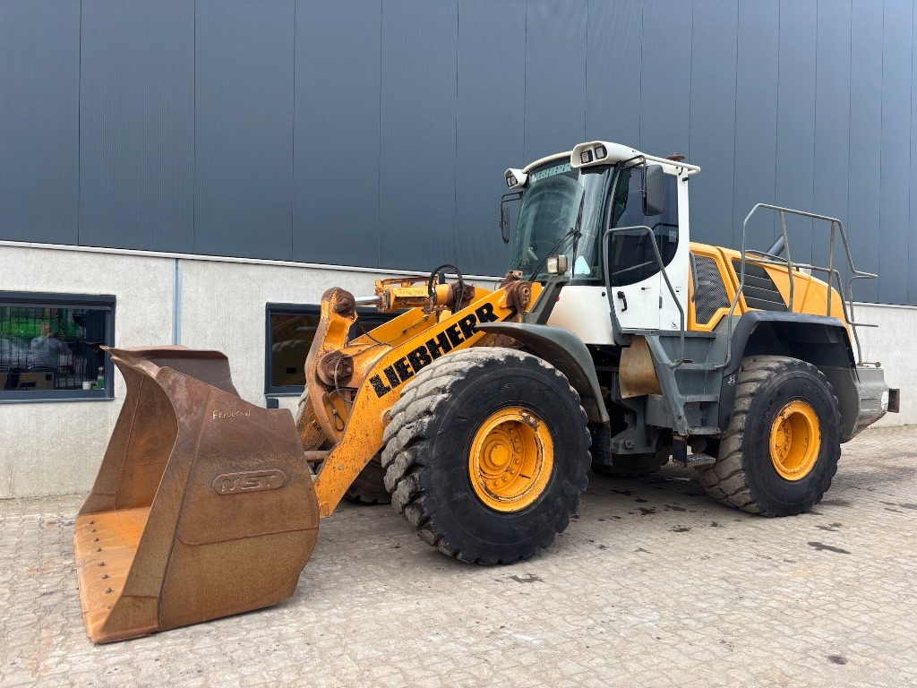 Liebherr L 550 - Wheel loader: picture 1 Liebherr L 550 - Wheel loader: picture 1