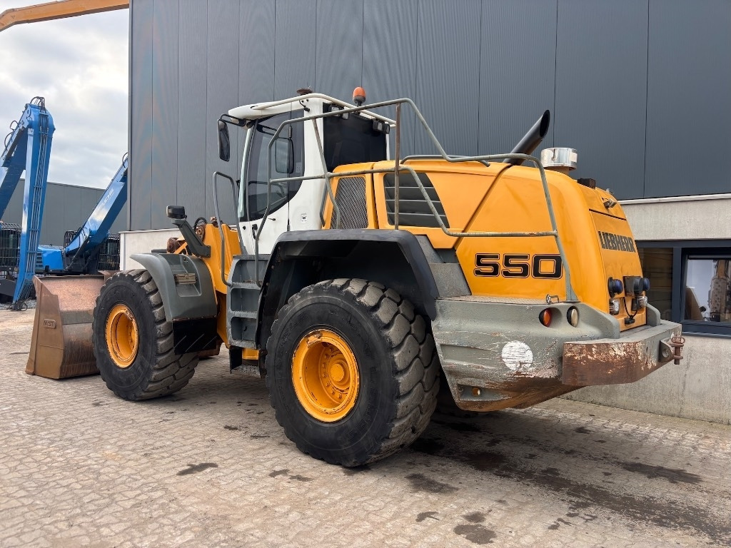 Liebherr L 550 - Wheel loader: picture 4 Liebherr L 550 - Wheel loader: picture 4