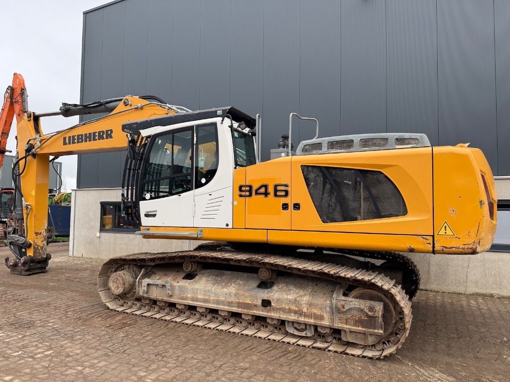 Liebherr R 946 LC - R946 - R946LC - R 938 - Crawler excavator: picture 3 Liebherr R 946 LC - R946 - R946LC - R 938 - Crawler excavator: picture 3