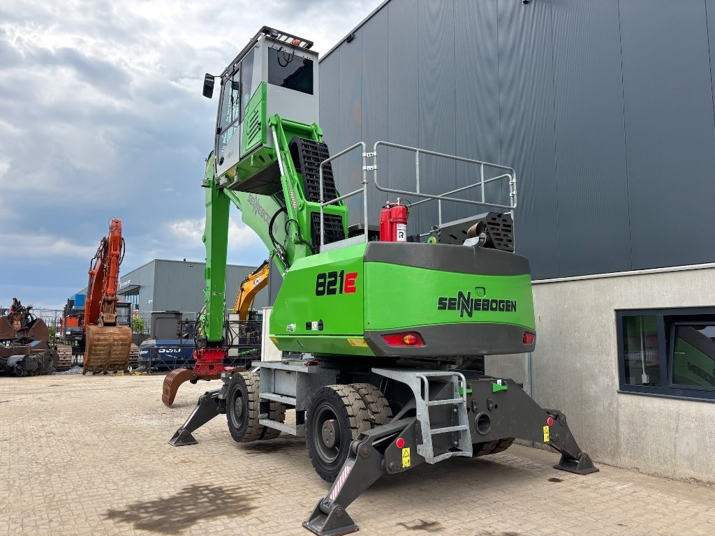 Sennebogen 821 E - 821M - 821E - Waste/ Industry handler: picture 4 Sennebogen 821 E - 821M - 821E - Waste/ Industry handler: picture 4