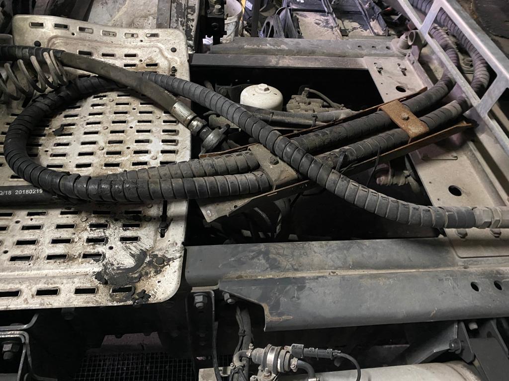 Tractor unit DAF XF480: picture 15