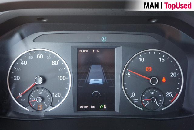 Interior photo 4: Tractor unit MAN TGX 18.470 4x2 BL SA  / LED / 2 Tanks