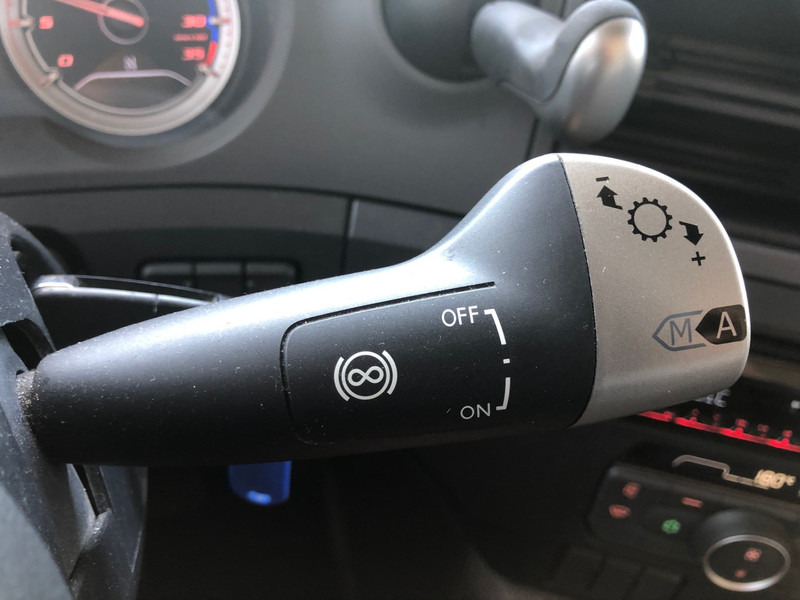 DAF CF 260 FA / Carrier Koeler / Chereau Frigo Box / Laadklep / APK TUV 09-26 - Refrigerator truck: picture 5 DAF CF 260 FA / Carrier Koeler / Chereau Frigo Box / Laadklep / APK TUV 09-26 - Refrigerator truck: picture 5