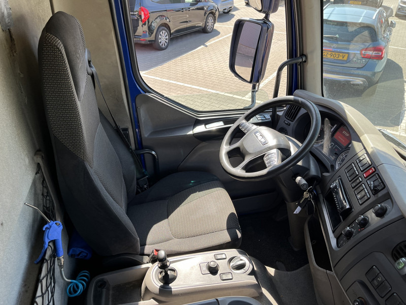 DAF LF 210 FA / 12 Ton / 449 dkm / Curtainside / Loadlift / APK TUV 06-25 - Curtainsider truck: picture 3 DAF LF 210 FA / 12 Ton / 449 dkm / Curtainside / Loadlift / APK TUV 06-25 - Curtainsider truck: picture 3