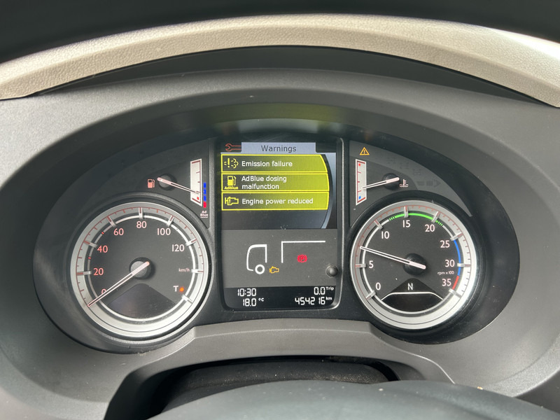 DAF LF 210 FA / 12 Ton / 454 dkm / Pritsch-Plane / LBW / NL Truck - Curtainsider truck: picture 4 DAF LF 210 FA / 12 Ton / 454 dkm / Pritsch-Plane / LBW / NL Truck - Curtainsider truck: picture 4