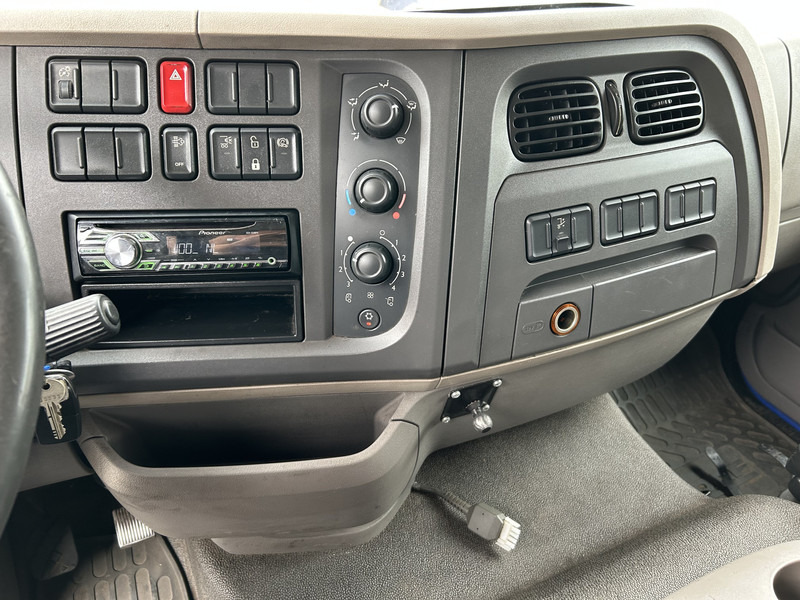 DAF LF 210 FA / 12 Ton / 454 dkm / Pritsch-Plane / LBW / NL Truck - Curtainsider truck: picture 5 DAF LF 210 FA / 12 Ton / 454 dkm / Pritsch-Plane / LBW / NL Truck - Curtainsider truck: picture 5